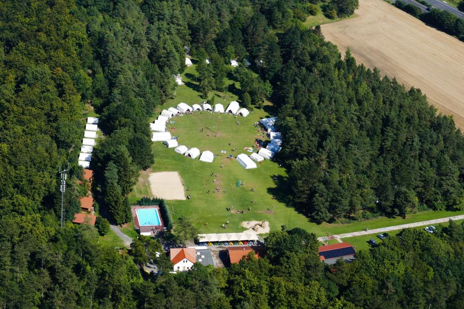Im Zeltlager „Stolle“ des KSB Göttingen-Osterode findet Anfang Mai der praktische Teil der Juleica-Ausbildung statt.